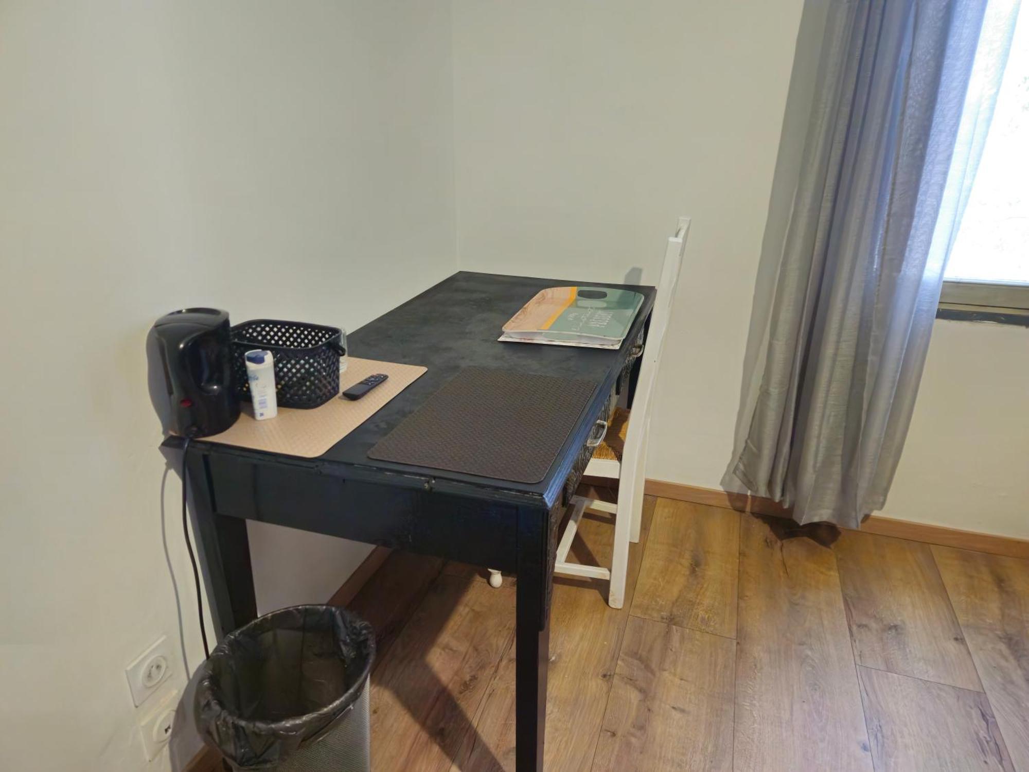 Av De Bordeaux Bed and Breakfast Ναρμπόν Δωμάτιο φωτογραφία